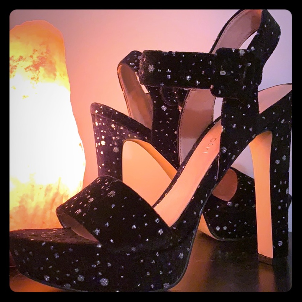 Madden Girl 6” Formal Platform